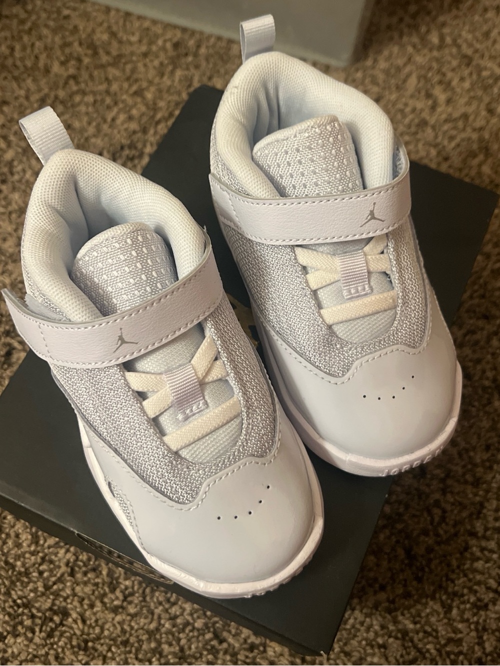 Jordan Kids White & Light Gray Hook-and-Loop Walker Sneakers